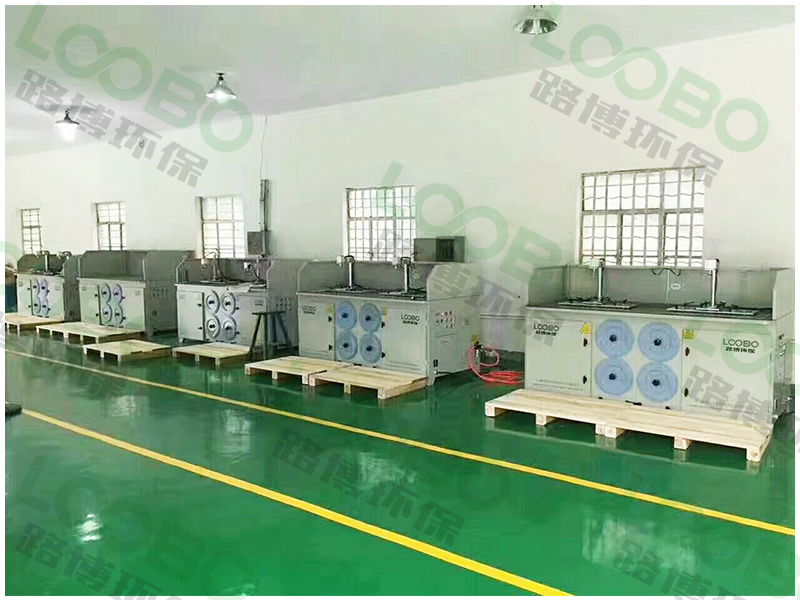 打磨工人都說好：小工件焊接打磨產(chǎn)生的粉塵問題，還得靠這種打磨除塵工作臺，簡直太好用了！